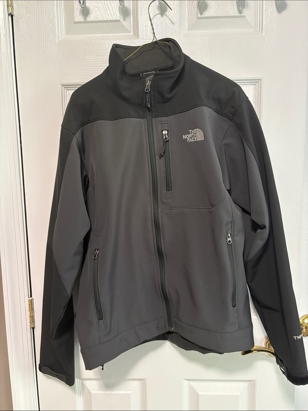 The North Face Men's Dark Gray & Black Softshell Performance Jacket